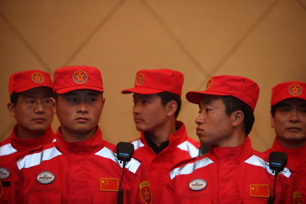 Chinese rescue team leaves for Japan