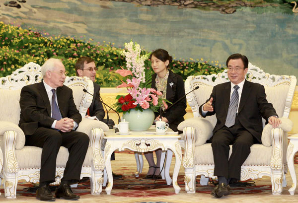 China, Ukraine sign cooperative agreement