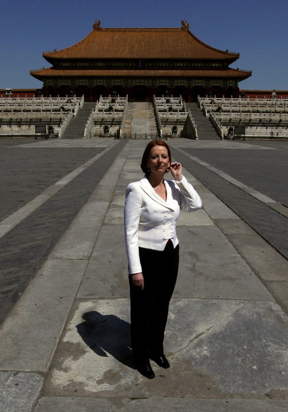 Australian PM tours Forbidden City