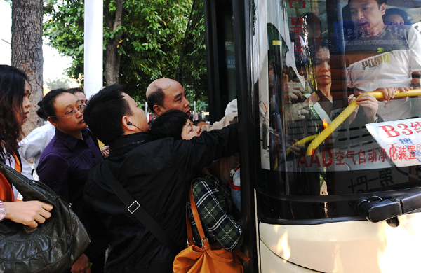'Residents dissatisfied with public transport'