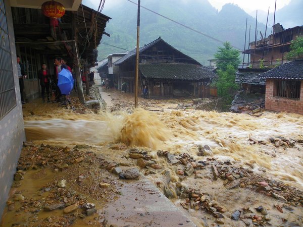 From drought to floods and mudslides in C China