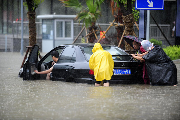 Slack drainage turns cities into lakes