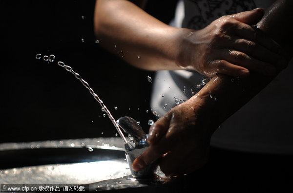 Heat waves hit south China