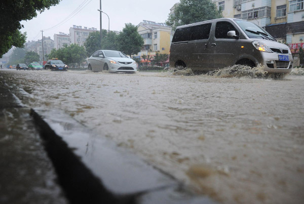 Torrential rain hits city in E China