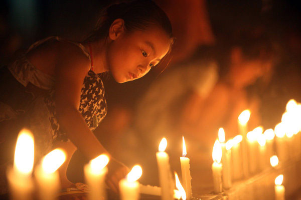 Wenzhou in mourning for train victims