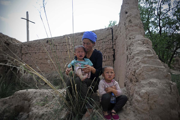 Breaking poverty in China's villages