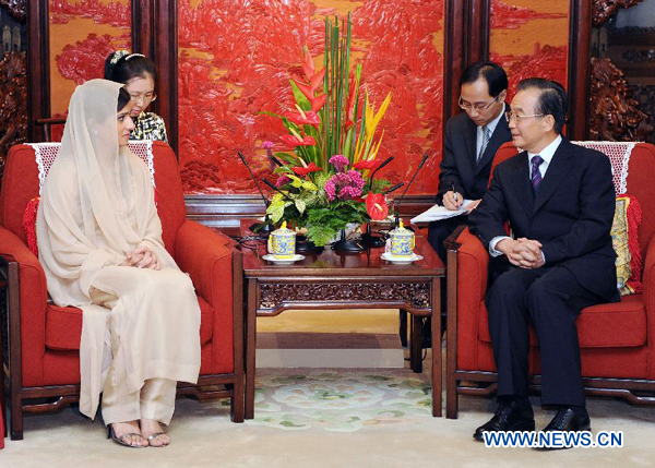 Premier Wen meets with Pakistani FM