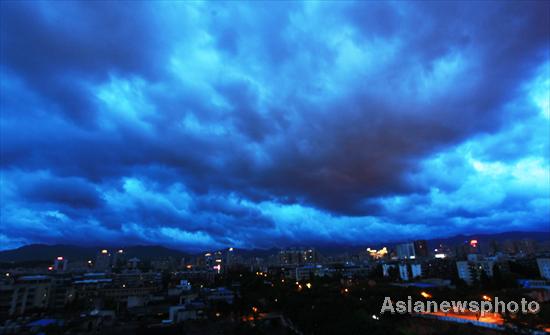 Typhoon Nanmadol approaches East China