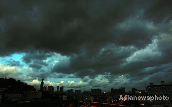 Typhoon Nanmadol approaches East China