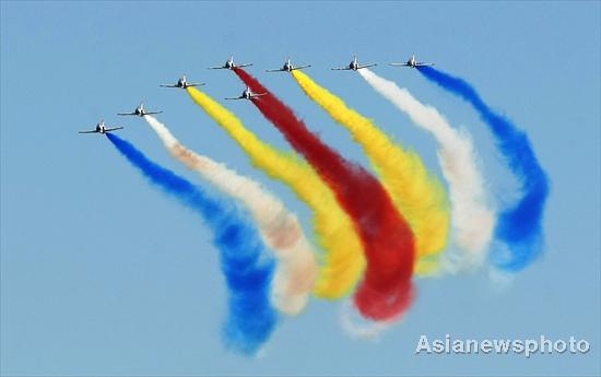 Aerobatic displays for Changchun's aviation open day