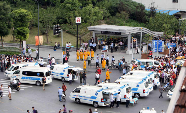 Shanghai subway trains rear-end, over 270 injured