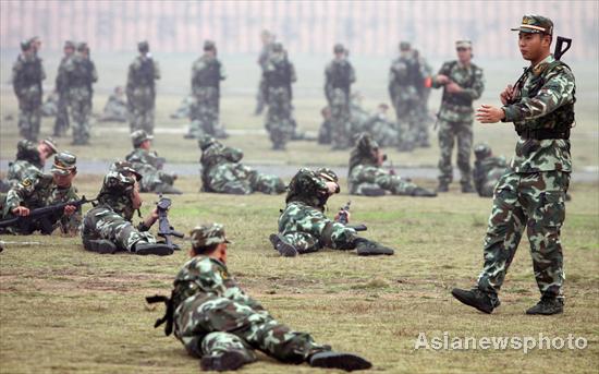 Armed police get military training in E China