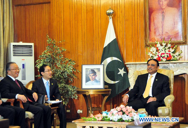 Pakistani President meets senior Chinese officals
