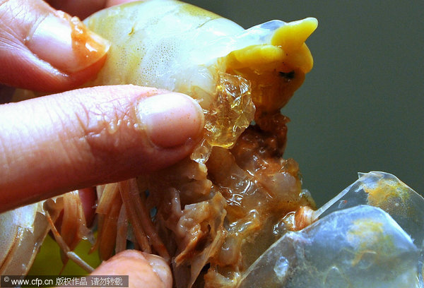 Shrimps injected with gelatin found in N China