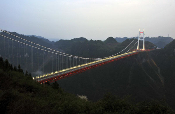 Grand suspension bridge opens to traffic