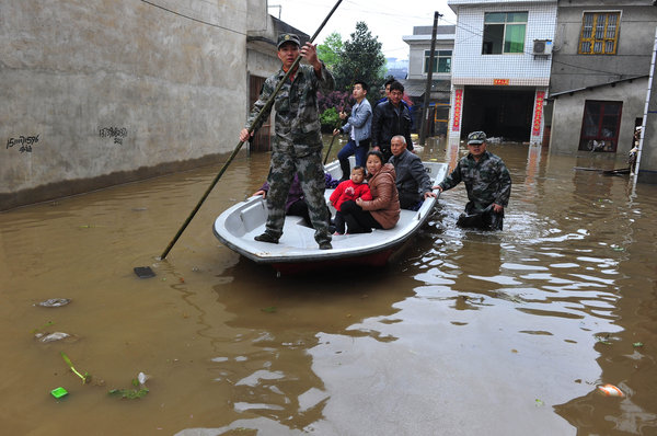 Rainstorm floods Changsha in C China