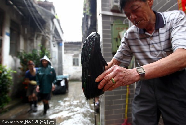 Rainstorm hits Guangzhou
