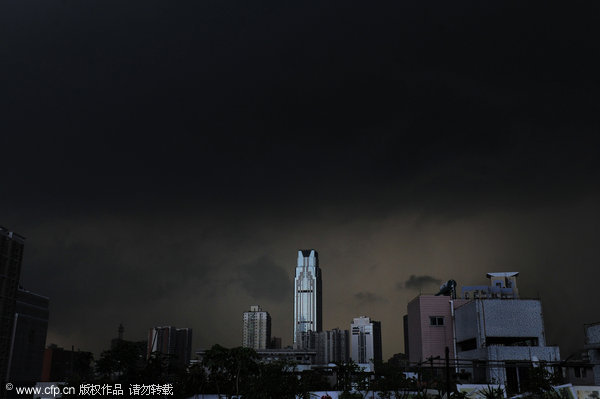 Rainstorm hits Guangzhou