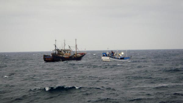 Chinese vessels rescue ROK fishing boat