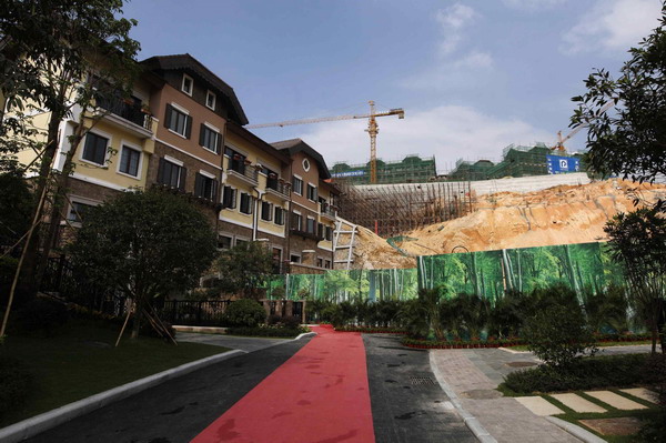 Chinese replica Austrian village stirs up controversy