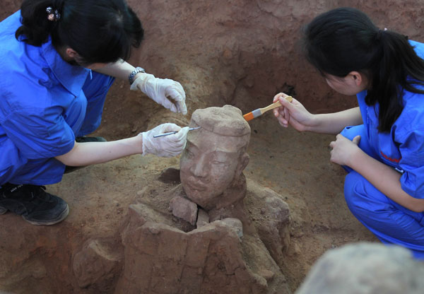 Unearthing warriors' colorful past