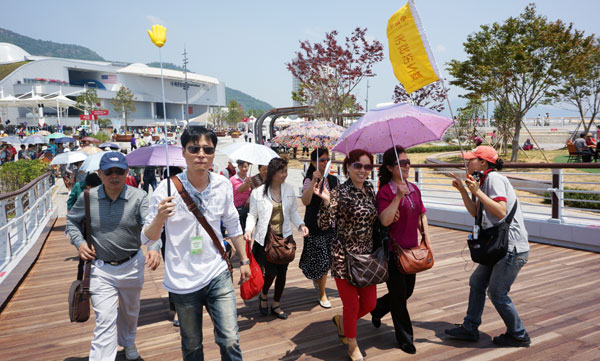Chinese travelers seek experience, not treadmill tourism
