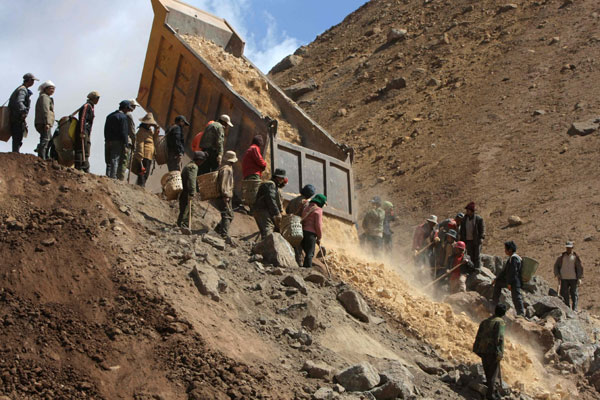Chinese mining seeks investors