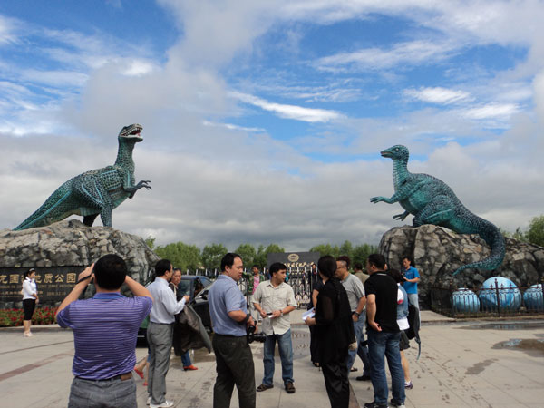 Snapshots of China's dinosaur hometown