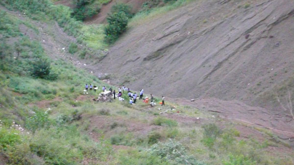 Minibus falls into Yunnan valley, 9 killed