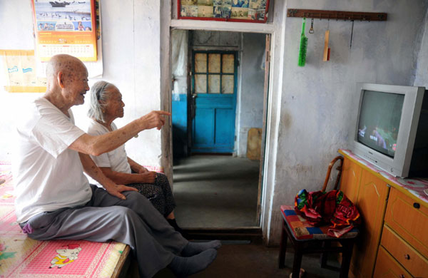 Couple marks 83rd Chinese Valentine together