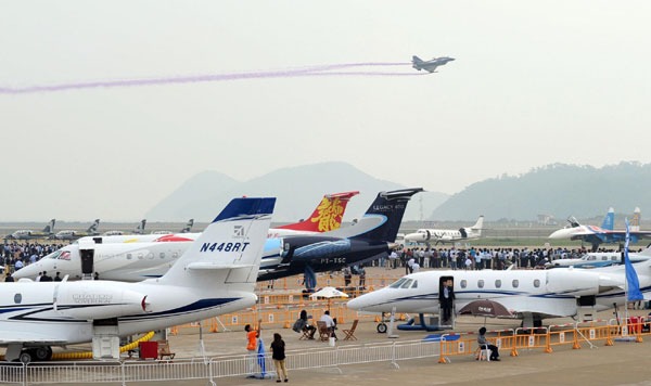 Jets, moon probes, missiles dazzle air show