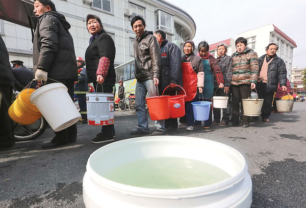 Chemical dump affects water supply in Shanghai
