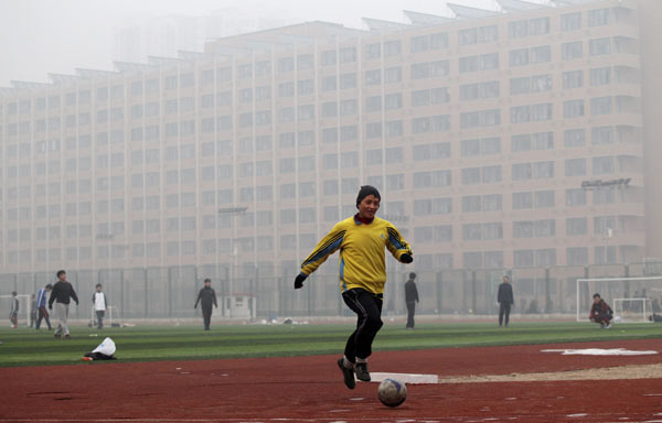 Smoggy weather engulfs large areas of China