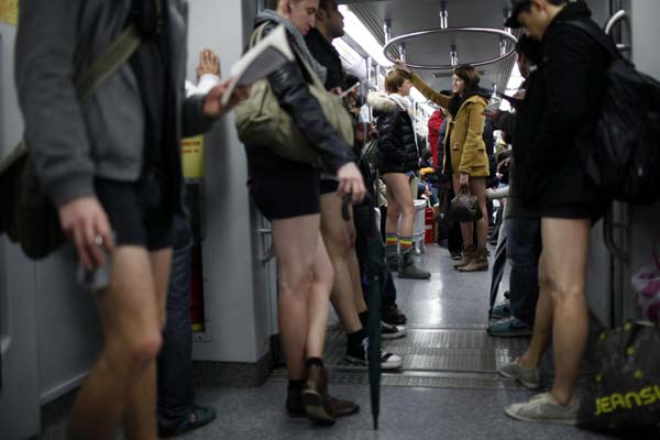 Photos: No Pants Subway Ride