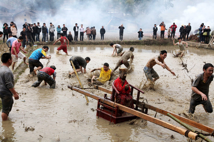 Many facets of Lantern Festival across China