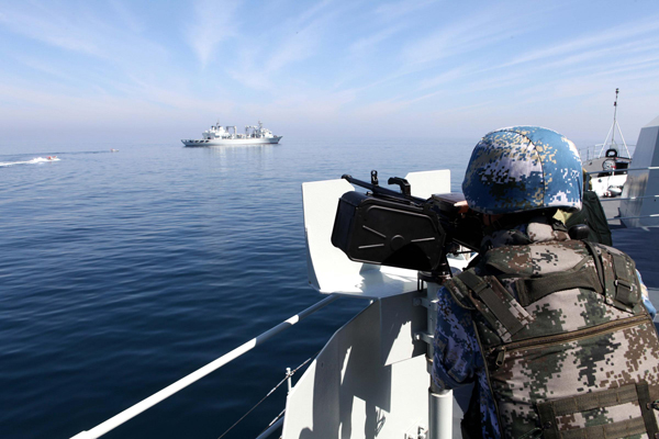 Navy commandos conduct anti-piracy drill