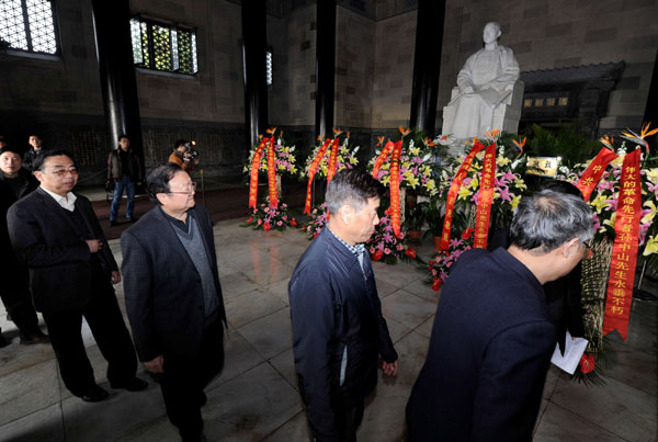 Ceremony commemorates death of Sun Yat-sen