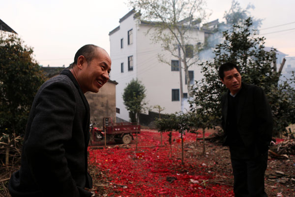 Zhejiang plans to investigate men's conviction