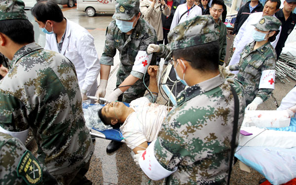 Landslide in Lushan kills 3, blocks road