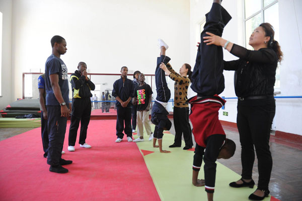 African youths hone acrobat skills in N China