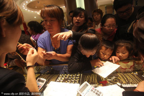 Gold promotion draws 10,000 buyers in E China