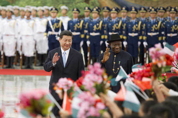 Chinese, Nigerian presidents hold talks on ties