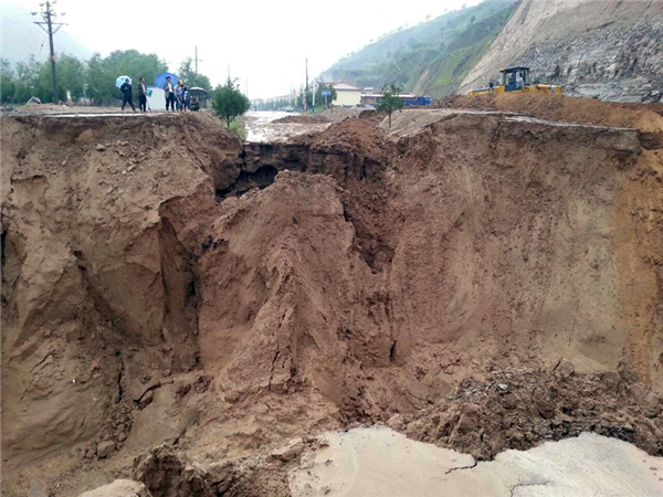 NW China floods leave 10 dead or missing