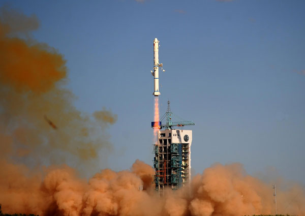 China launches experimental orbiter