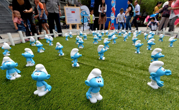 Smurf dolls from Belgium displayed in C China