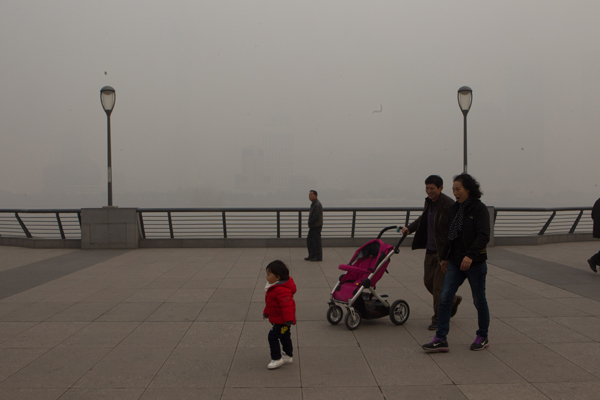Shanghai's smog gives expats second thoughts