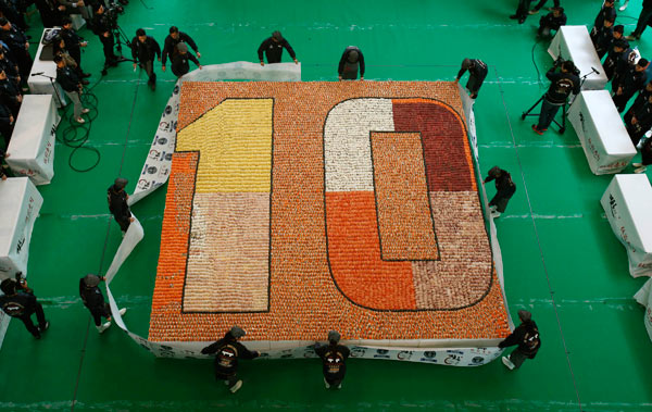 Largest sushi mosaic created in HK