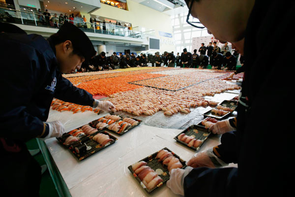 Largest sushi mosaic created in HK