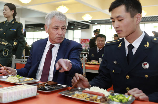 President Xi meets with Hagel