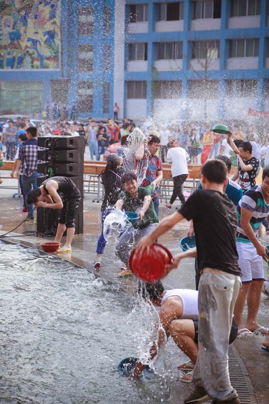 Guizhou university celebrates Songkran Festival